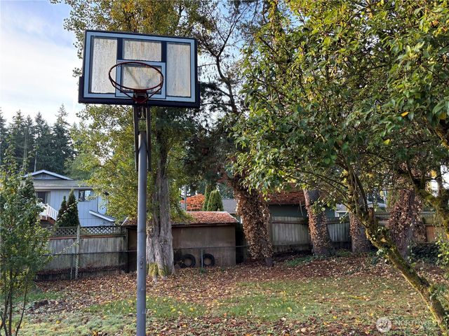 821 195th Street, Shoreline, WA 89155