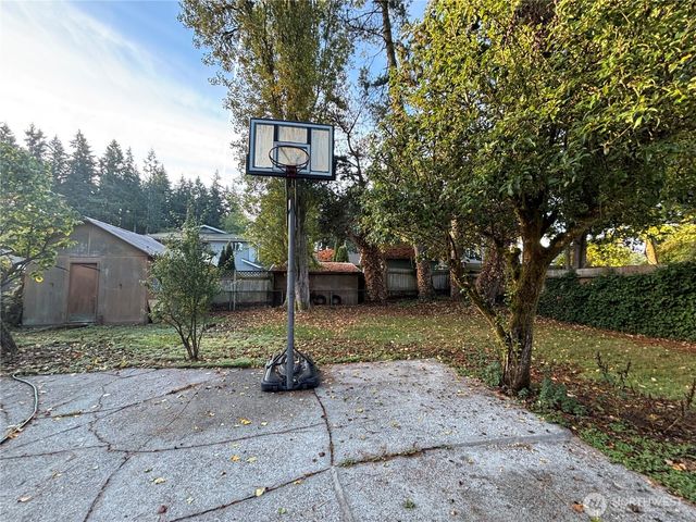 821 195th Street, Shoreline, WA 89155