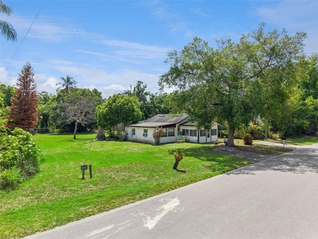1203 SASOON AVENUE, Orlando, FL 32803