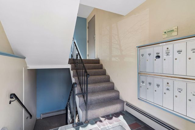 2212 Aldrich Avenue S 102, Minneapolis, MN 55405