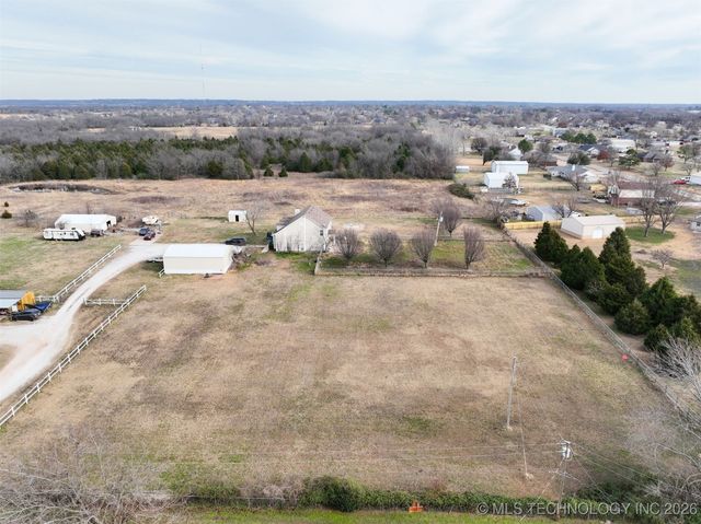 15308 E 121st Place N, Collinsville, OK 74021