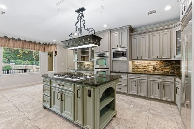 7346 Teaswood Drive, Conroe, TX 77304