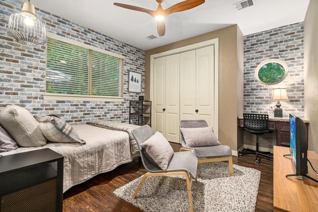 7346 Teaswood Drive, Conroe, TX 77304