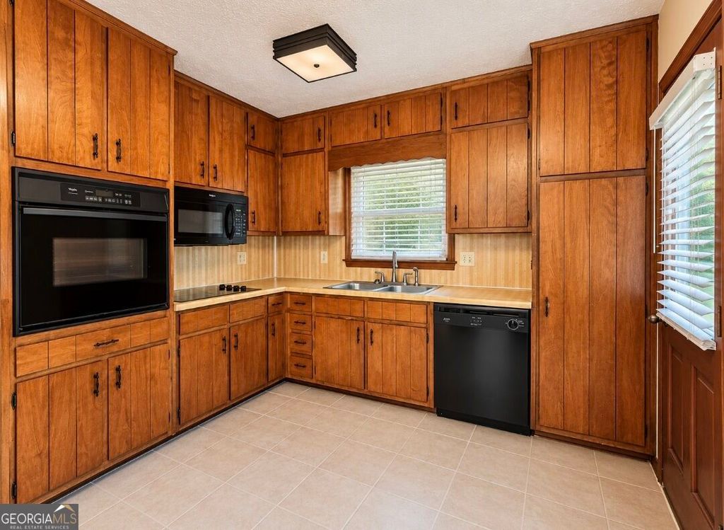 1980 Christian Circle SE, Conyers, GA 30013 — photo 5