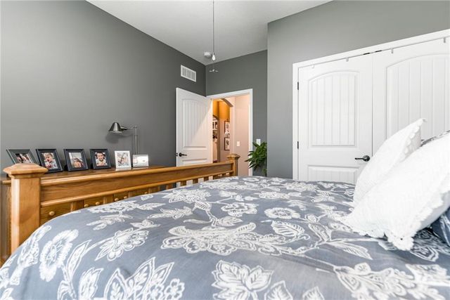 20922 W 190th Terrace, Spring Hill, KS 66083