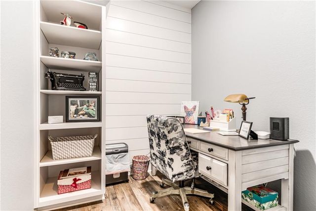 20922 W 190th Terrace, Spring Hill, KS 66083