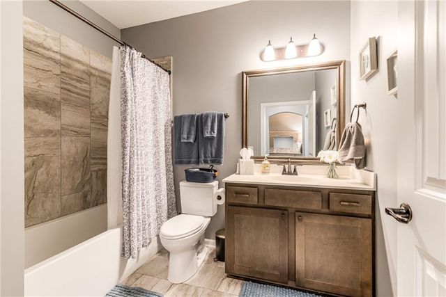 20922 W 190th Terrace, Spring Hill, KS 66083
