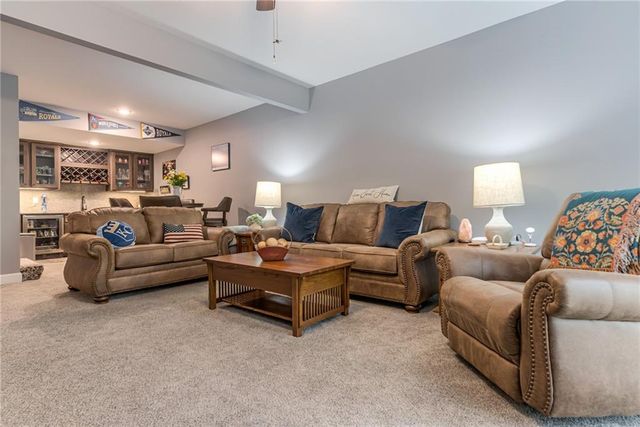 20922 W 190th Terrace, Spring Hill, KS 66083