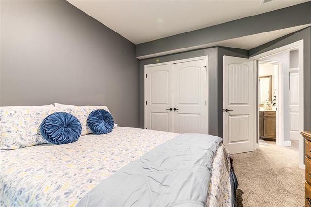 20922 W 190th Terrace, Spring Hill, KS 66083