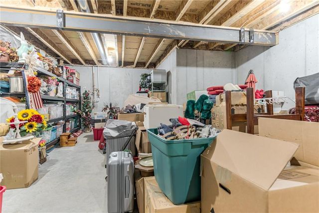 20922 W 190th Terrace, Spring Hill, KS 66083
