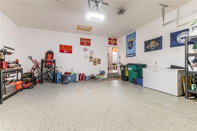 20922 W 190th Terrace, Spring Hill, KS 66083