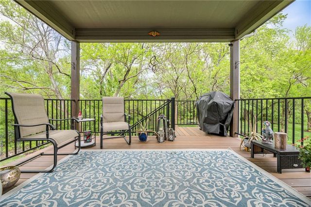 20922 W 190th Terrace, Spring Hill, KS 66083