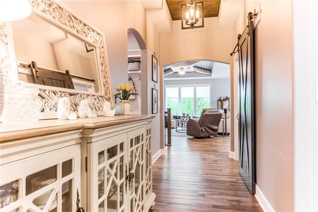 20922 W 190th Terrace, Spring Hill, KS 66083