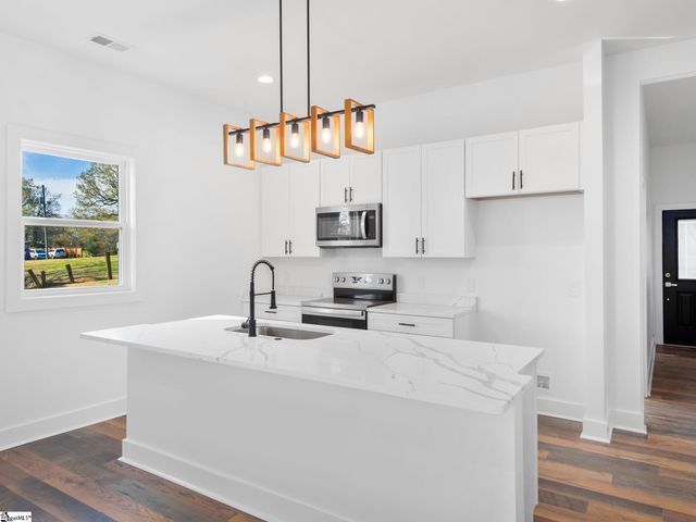 202 S Howard Street, Landrum, SC 29356