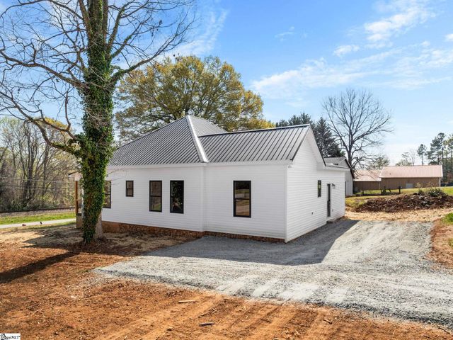 202 S Howard Street, Landrum, SC 29356