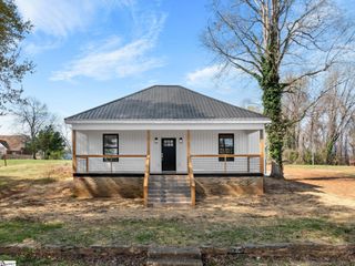 202 S Howard Street, Landrum, SC 29356