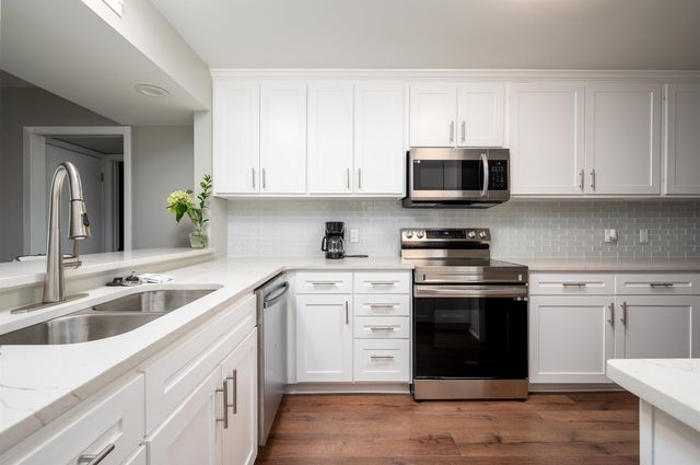 200 Wagner Pl Apt 408, Memphis, TN 38103