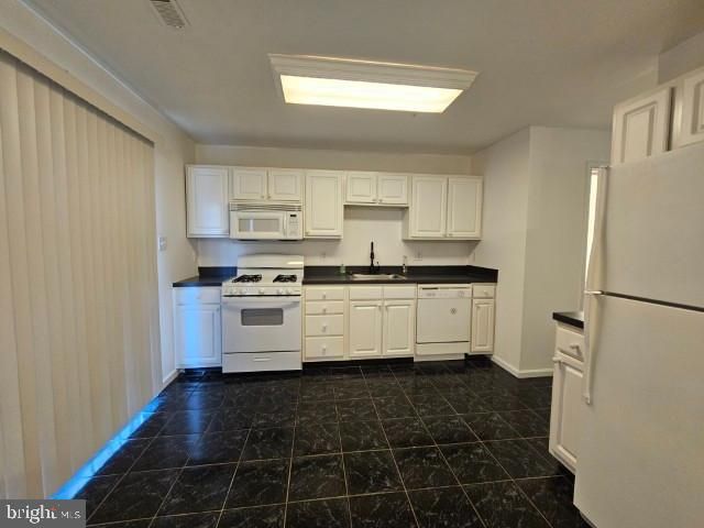 1608 BEACON HILL, Sicklerville, NJ 08081