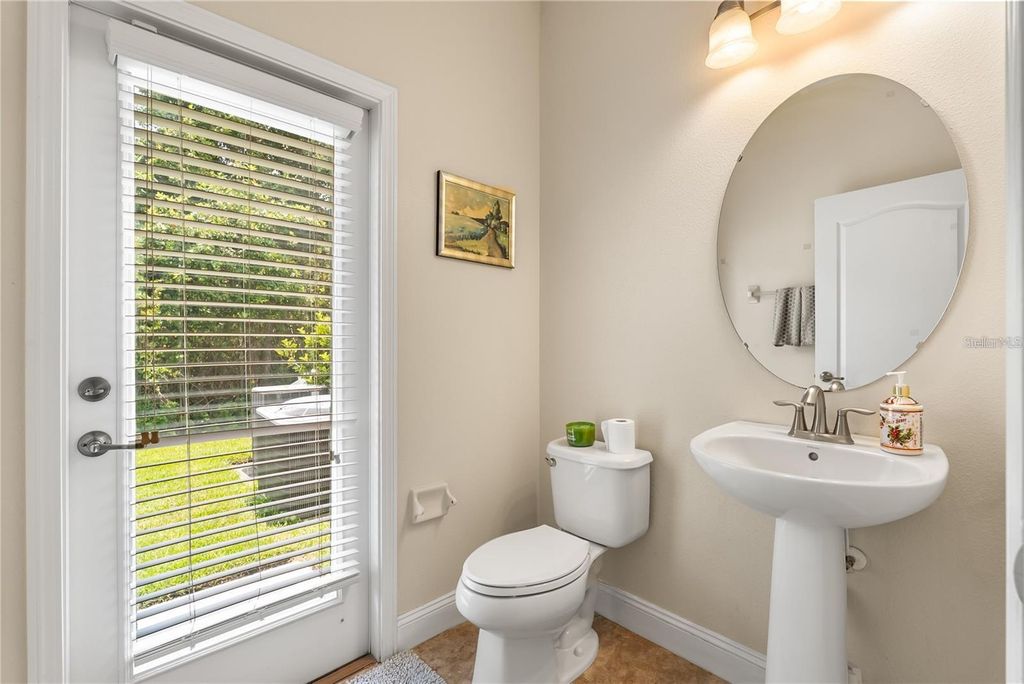 Image 13 of property listing at 2182 CROSSTON CIRCLE, Orlando, FL 32824