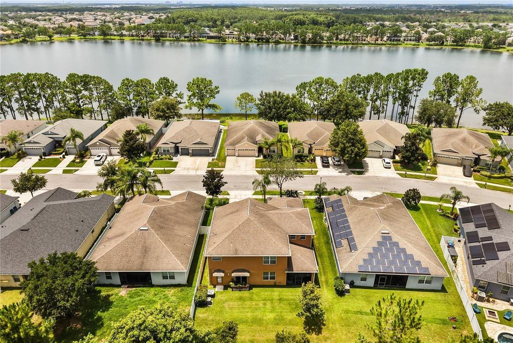 Image 16 of property listing at 2182 CROSSTON CIRCLE, Orlando, FL 32824