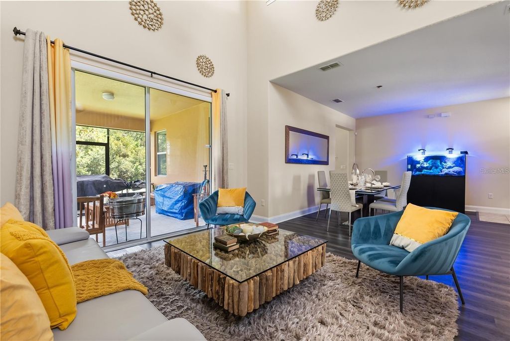 Image 6 of property listing at 2182 CROSSTON CIRCLE, Orlando, FL 32824