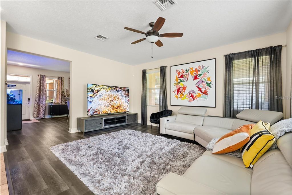 Image 9 of property listing at 2182 CROSSTON CIRCLE, Orlando, FL 32824