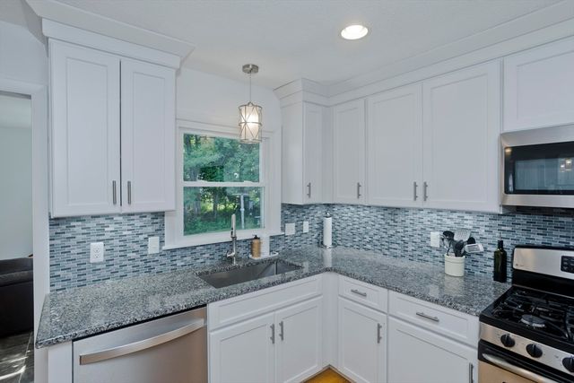 271 Brookwood Drive, Longmeadow, MA 01106