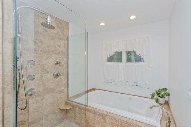 271 Brookwood Drive, Longmeadow, MA 01106