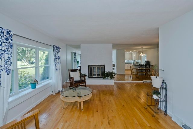 271 Brookwood Drive, Longmeadow, MA 01106