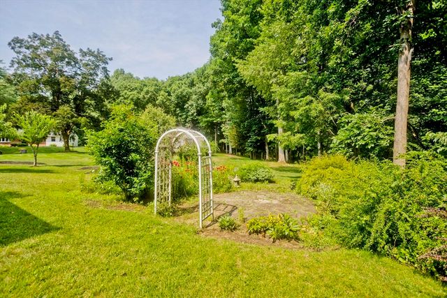 271 Brookwood Drive, Longmeadow, MA 01106