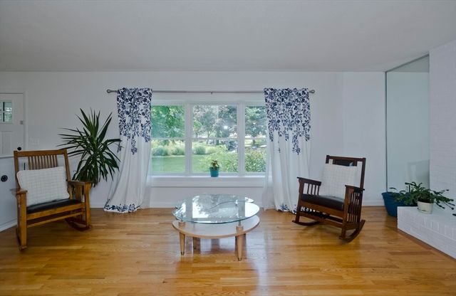 271 Brookwood Drive, Longmeadow, MA 01106