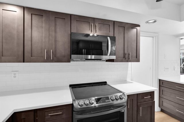 11557 WINCHESTER Drive, Palm Beach Gardens, FL 33410