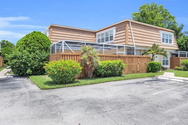 11557 WINCHESTER Drive, Palm Beach Gardens, FL 33410