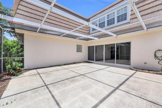 11557 WINCHESTER Drive, Palm Beach Gardens, FL 33410