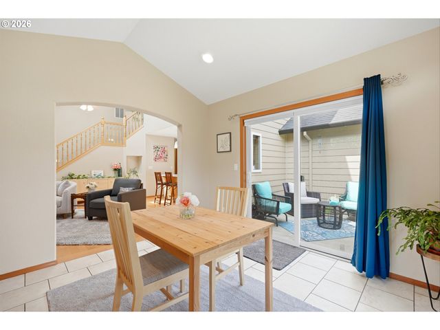 276 Se 8TH Ave, Canby, OR 97013