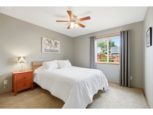 276 Se 8TH Ave, Canby, OR 97013