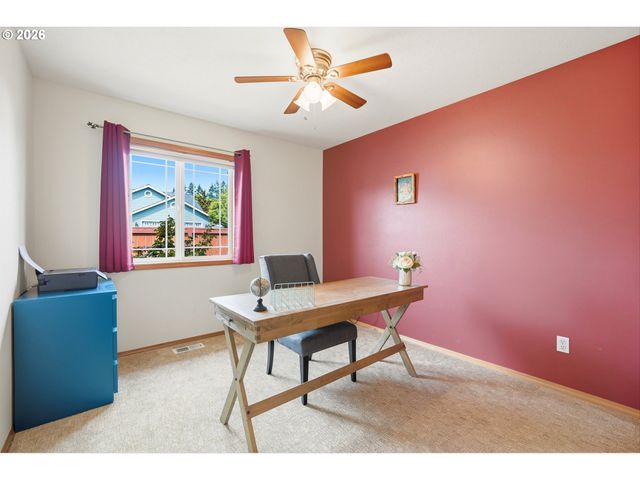 276 Se 8TH Ave, Canby, OR 97013
