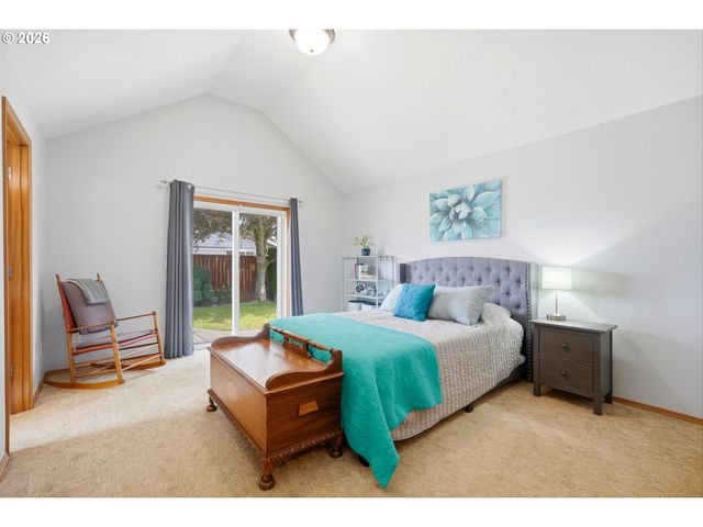 276 Se 8TH Ave, Canby, OR 97013