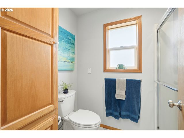 276 Se 8TH Ave, Canby, OR 97013