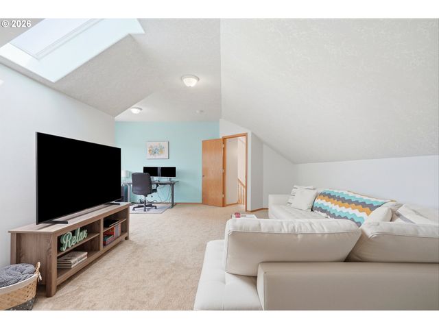 276 Se 8TH Ave, Canby, OR 97013