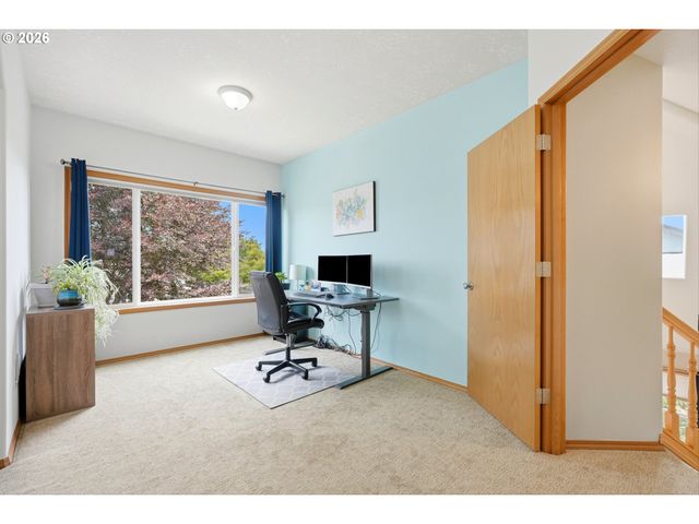 276 Se 8TH Ave, Canby, OR 97013