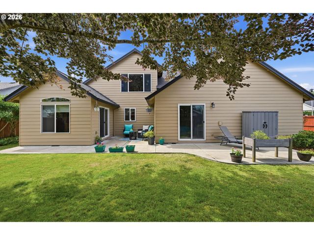 276 Se 8TH Ave, Canby, OR 97013