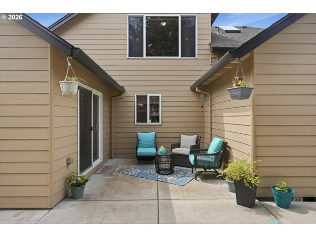 276 Se 8TH Ave, Canby, OR 97013
