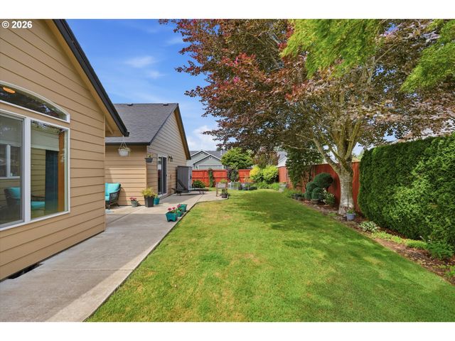 276 Se 8TH Ave, Canby, OR 97013