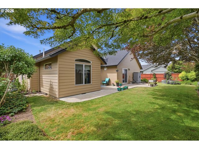 276 Se 8TH Ave, Canby, OR 97013