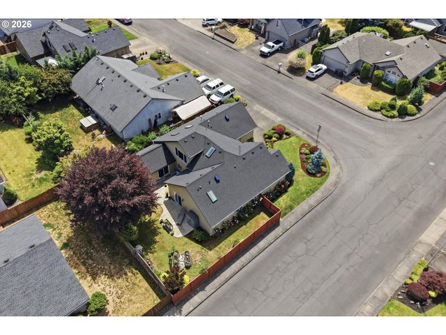 276 Se 8TH Ave, Canby, OR 97013
