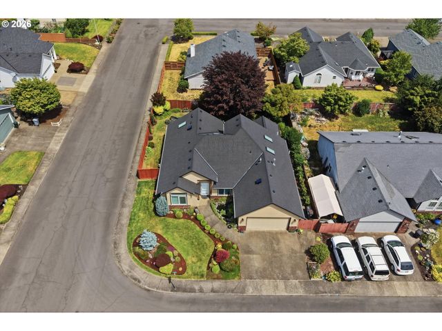 276 Se 8TH Ave, Canby, OR 97013
