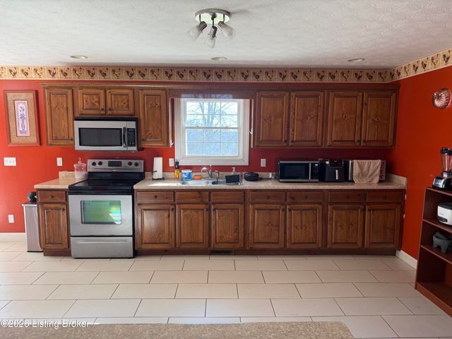 5370 Yates Cooney Neck Rd, Bloomfield, KY 40008