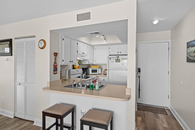 501 Maison Dr Apt F21, Myrtle Beach, SC 29572