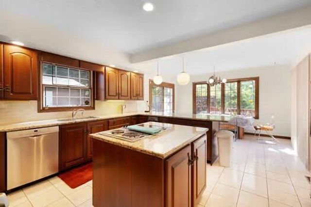 152 Daniels, Banner, KY 41603